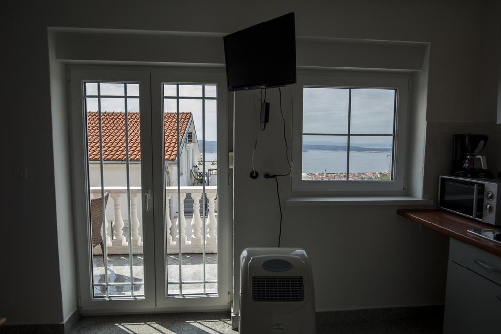 Apartments Adria Crikvenica Bagian luar foto