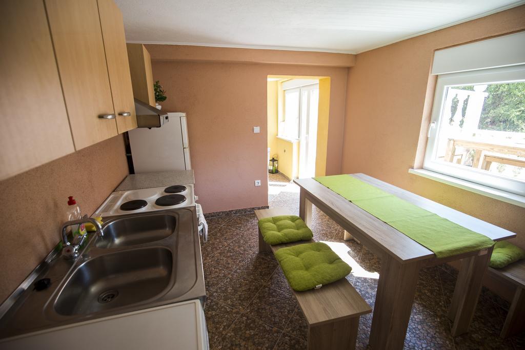 Apartments Adria Crikvenica Bagian luar foto