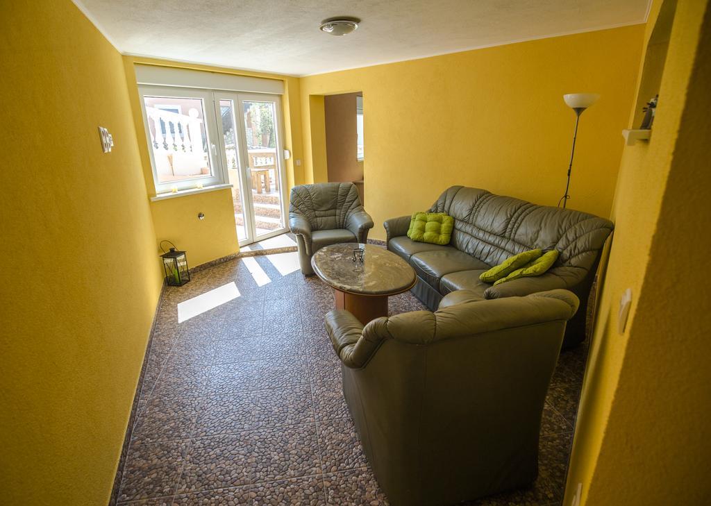 Apartments Adria Crikvenica Bagian luar foto