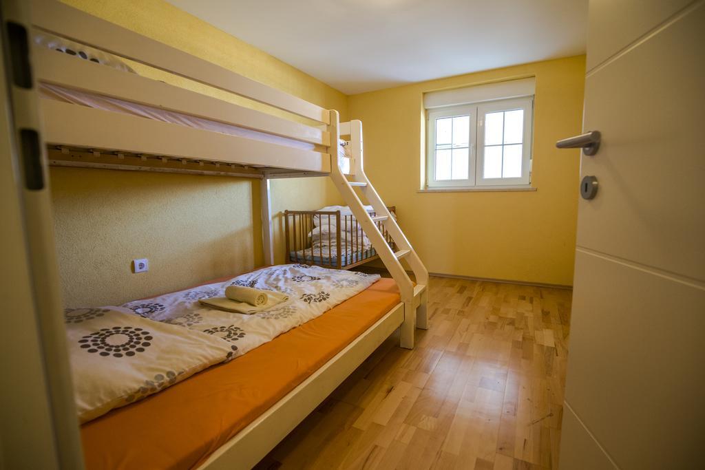 Apartments Adria Crikvenica Bagian luar foto