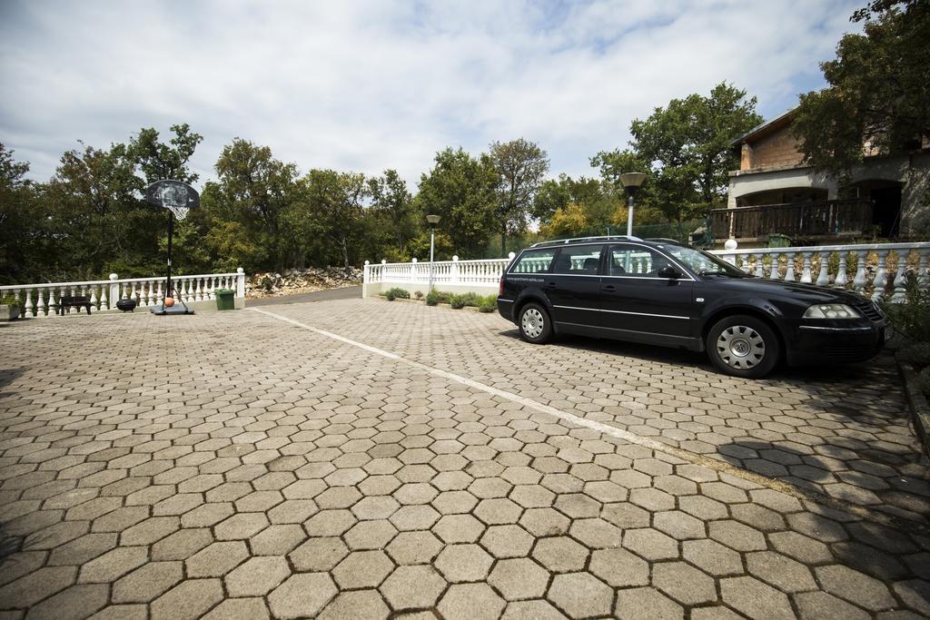 Apartments Adria Crikvenica Bagian luar foto